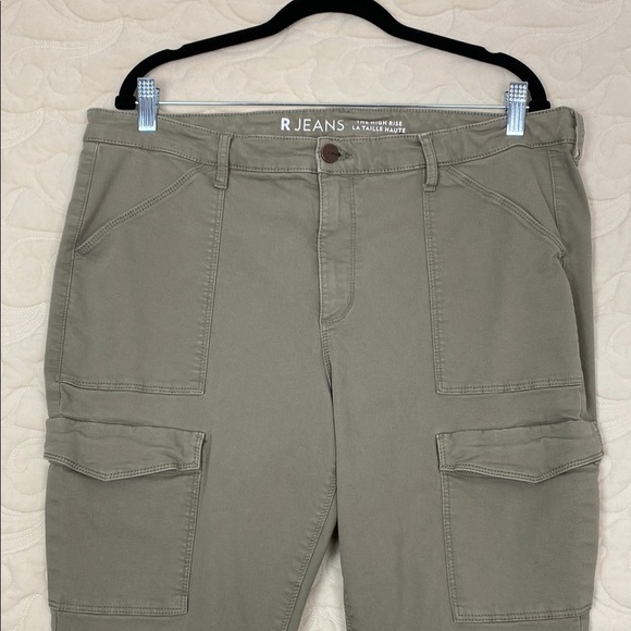R Jeans The Highrise Cargo Pants Olive Green Size 34 Petite - Picture 2 of 11